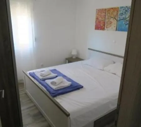 In With Terrace, Air Condition, Wifi, Washing Machine Baska (Krk)