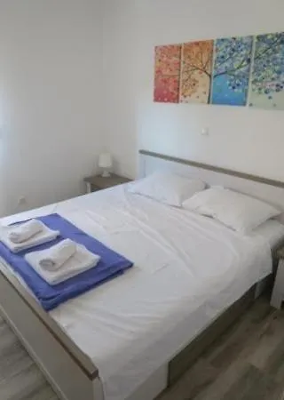 In With Terrace, Air Condition, Wifi, Washing Machine *